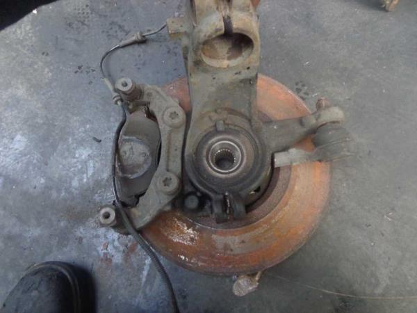 MOYEU DE ROUE AVANT DROIT PEUGEOT/CITROEN - Vue 2